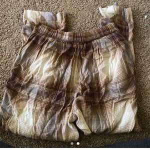 American Eagle flowy capri plaid pants